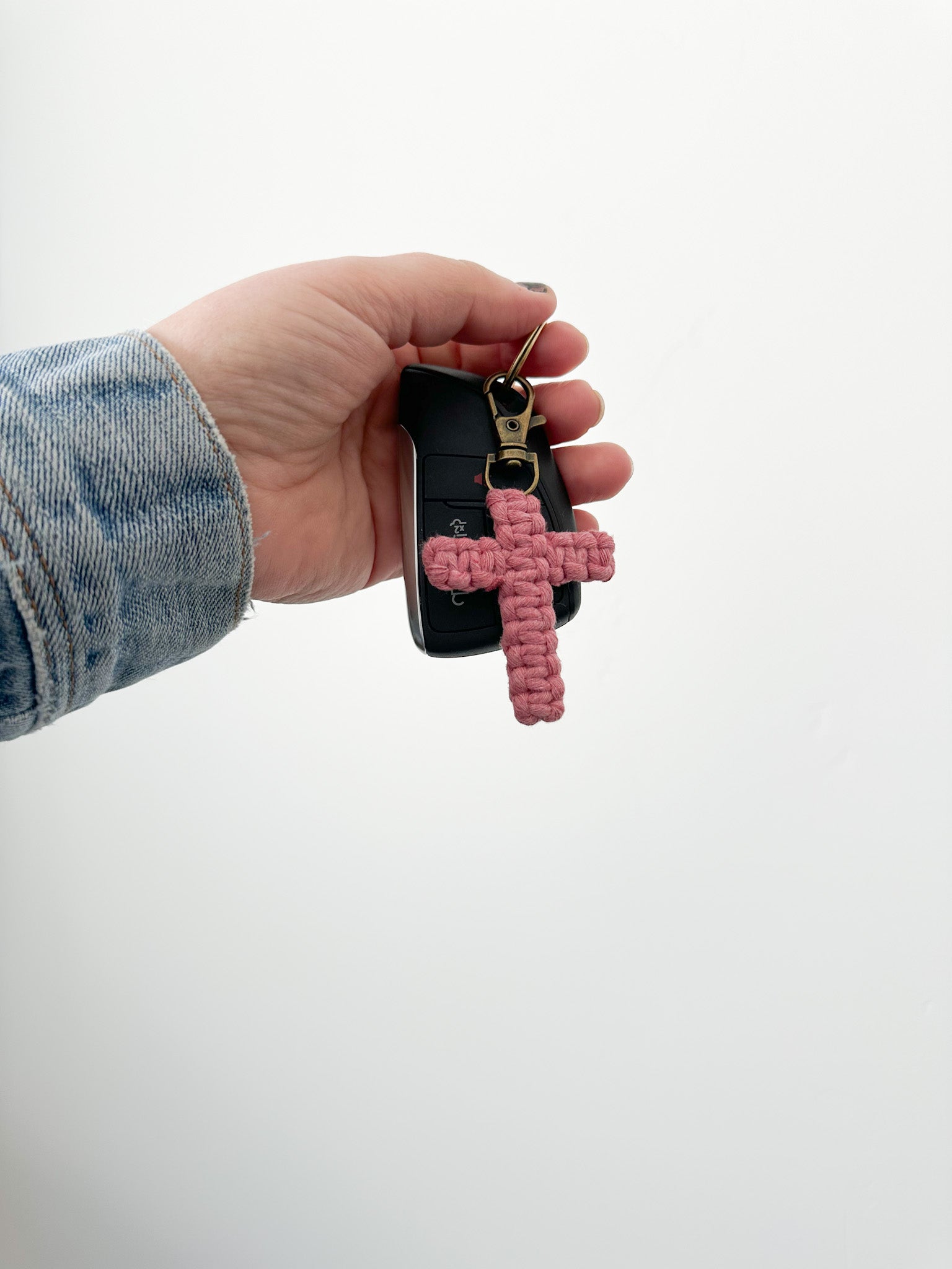 Macrame Cross Keychain - Blossom